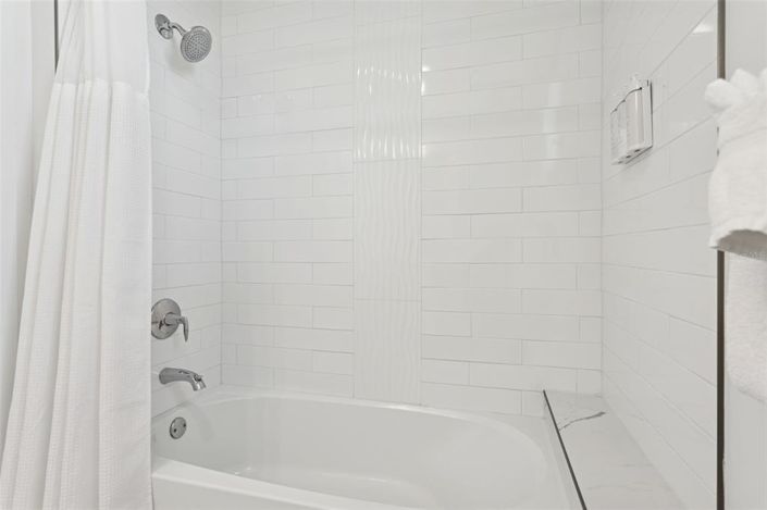 Image No.24-2 Bed Property for sale