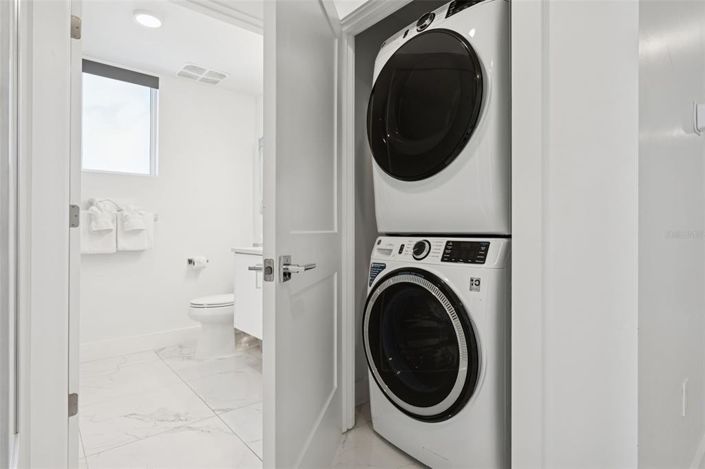 Image No.25-2 Bed Property for sale