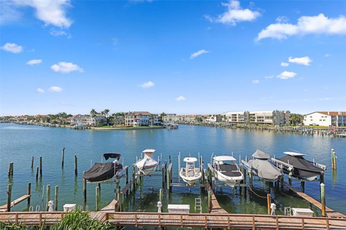 Image No.18-3 Bed Townhouse for sale