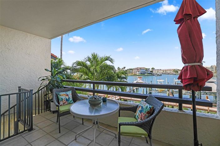 Image No.21-3 Bed Townhouse for sale