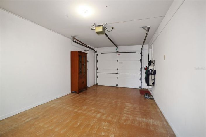 Image No.30-3 Bed Townhouse for sale