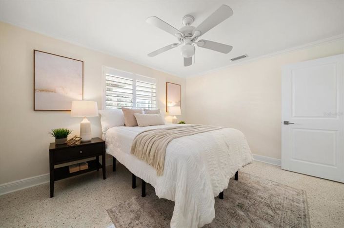 Image No.14-3 Bed Property for sale