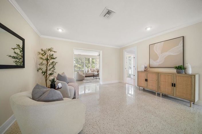 Image No.16-3 Bed Property for sale