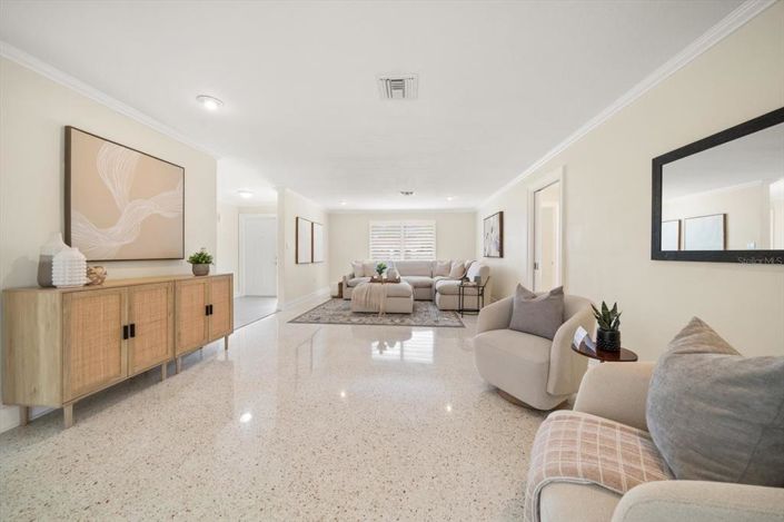 Image No.18-3 Bed Property for sale