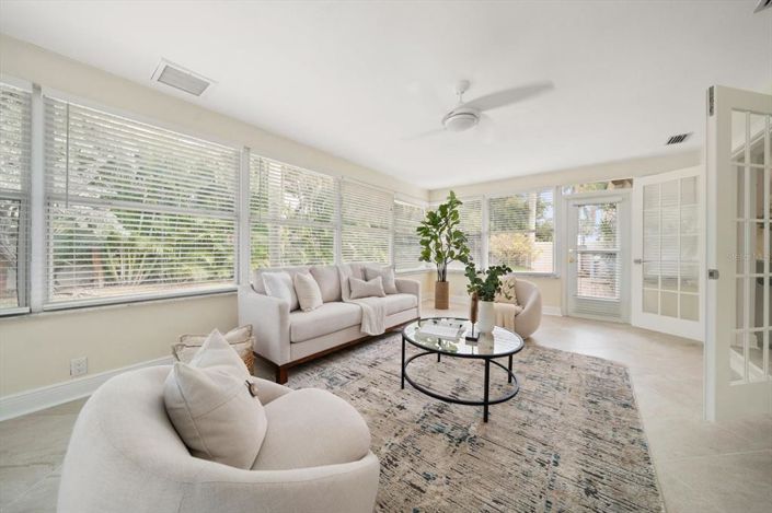 Image No.20-3 Bed Property for sale