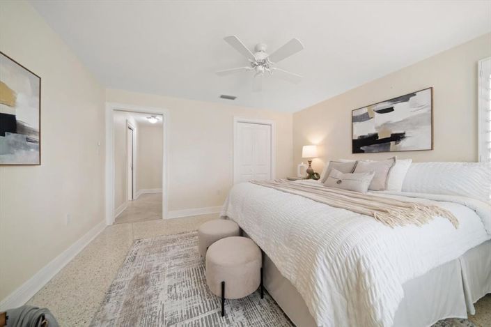 Image No.24-3 Bed Property for sale