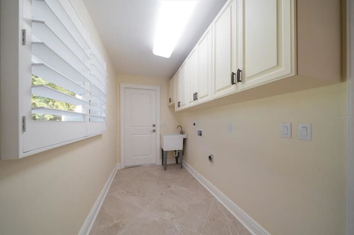 Image No.33-3 Bed Property for sale