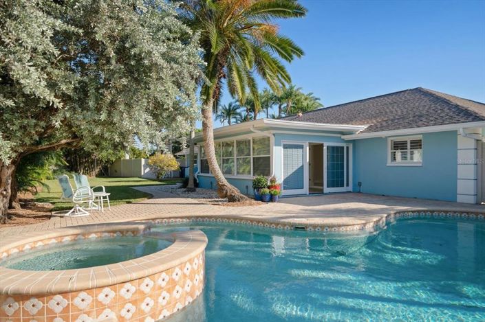 Image No.36-3 Bed Property for sale