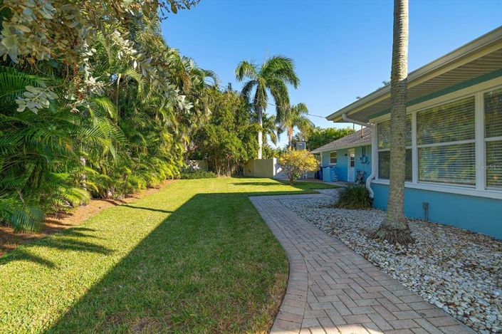 Image No.42-3 Bed Property for sale