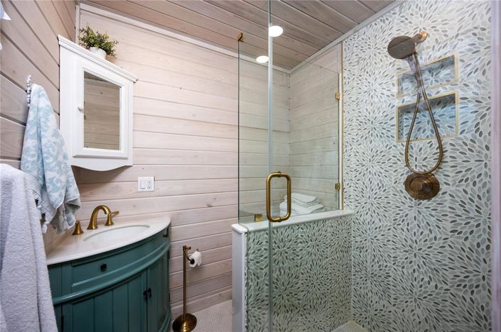 Image No.20-2 Bed Property for sale