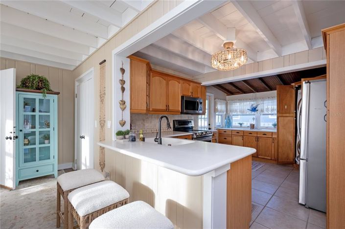 Image No.21-2 Bed Property for sale