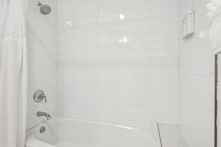 Image No.26-2 Bed Property for sale