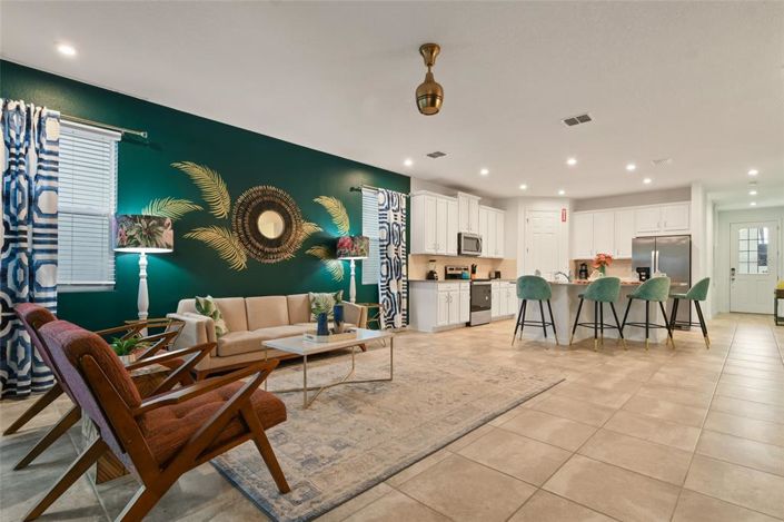 Image No.13-7 Bed Property for sale