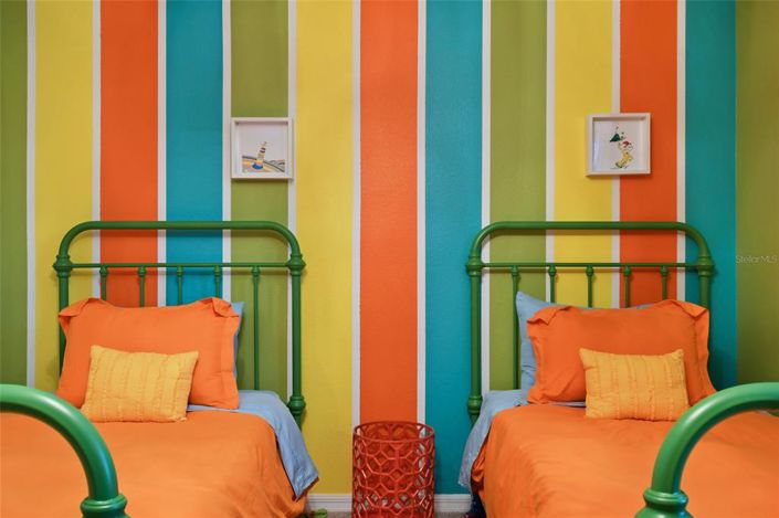 Image No.33-7 Bed Property for sale