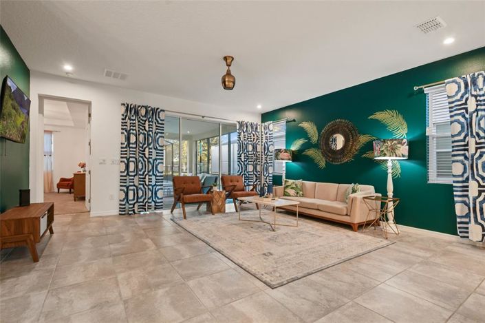 Image No.9-7 Bed Property for sale