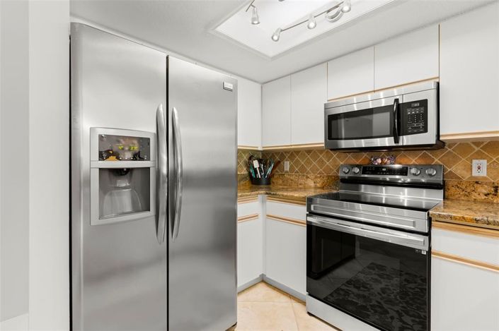 Image No.51-3 Bed Townhouse for sale