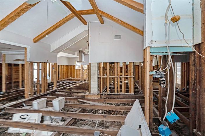 Image No.12-3 Bed Property for sale