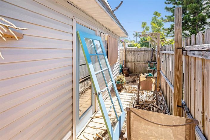 Image No.17-3 Bed Property for sale