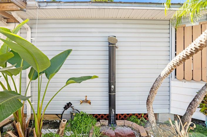 Image No.18-3 Bed Property for sale