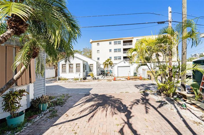 Image No.21-3 Bed Property for sale