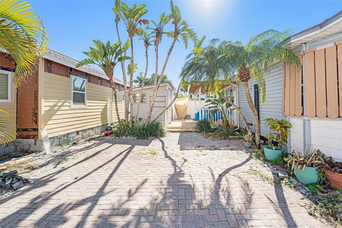 Image No.24-3 Bed Property for sale