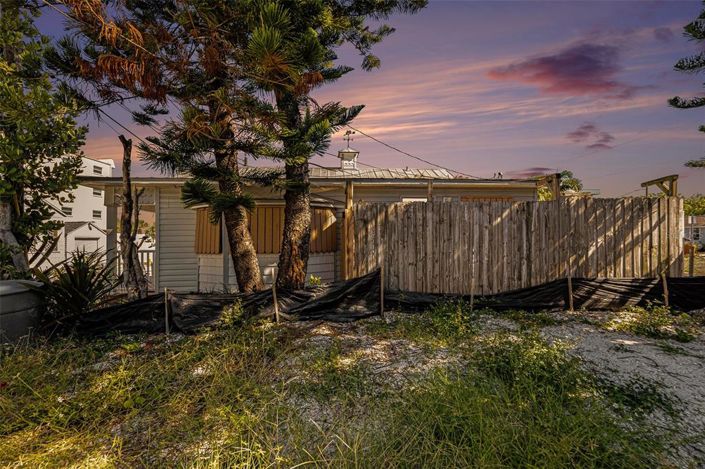 Image No.25-3 Bed Property for sale