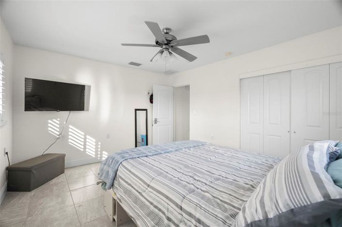 Image No.16-3 Bed Property for sale