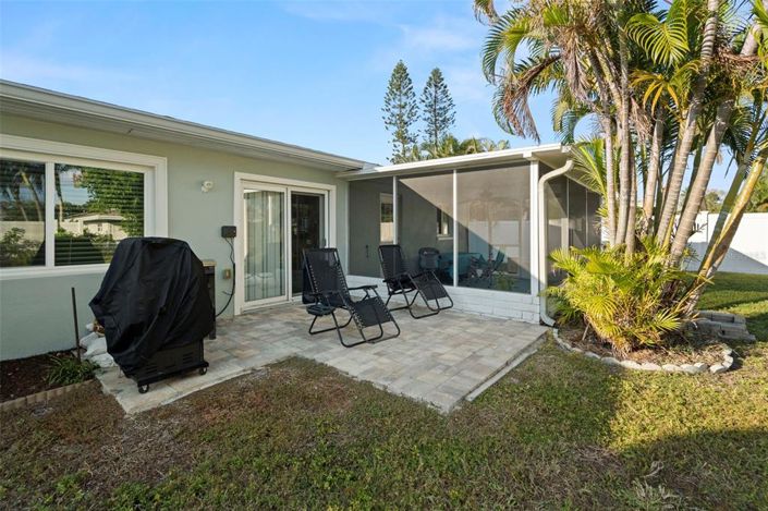 Image No.26-3 Bed Property for sale