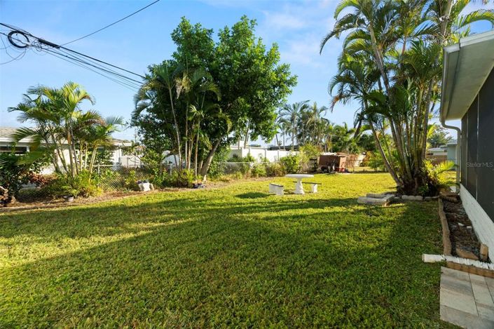 Image No.30-3 Bed Property for sale