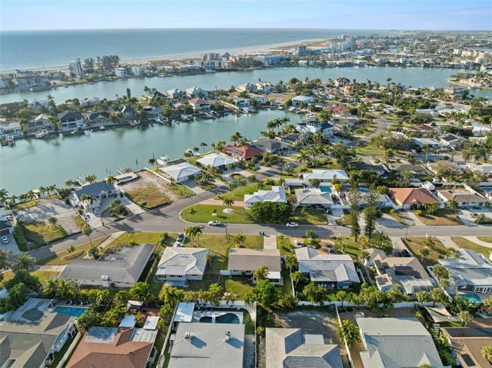 Image No.43-3 Bed Property for sale