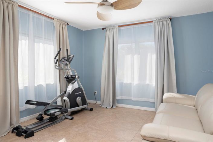 Image No.24-3 Bed Property for sale