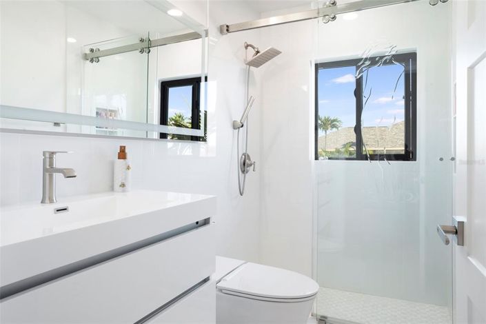 Image No.36-3 Bed Property for sale