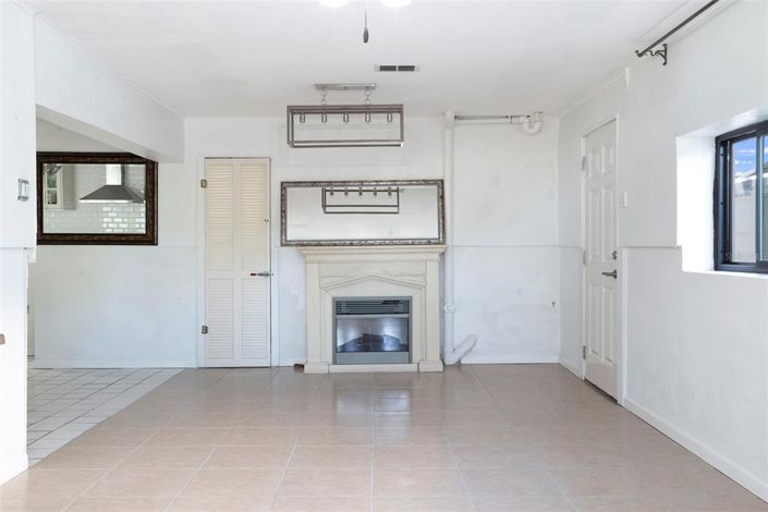 Image No.44-3 Bed Property for sale