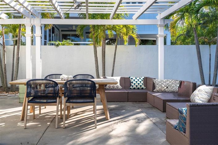 Image No.50-3 Bed Property for sale