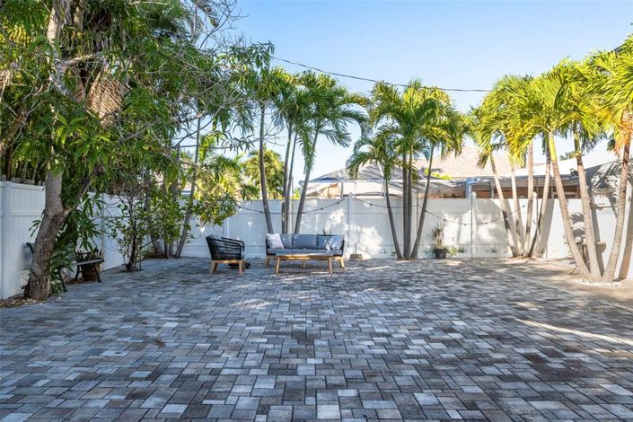 Image No.53-3 Bed Property for sale