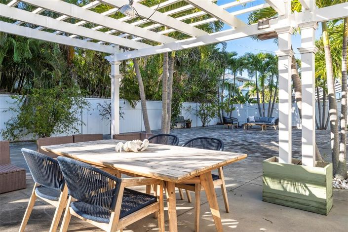 Image No.9-3 Bed Property for sale