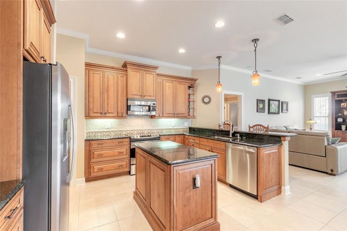 Image No.17-4 Bed Property for sale