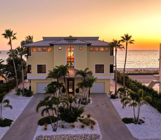 Image No.2-6 Bed Property for sale