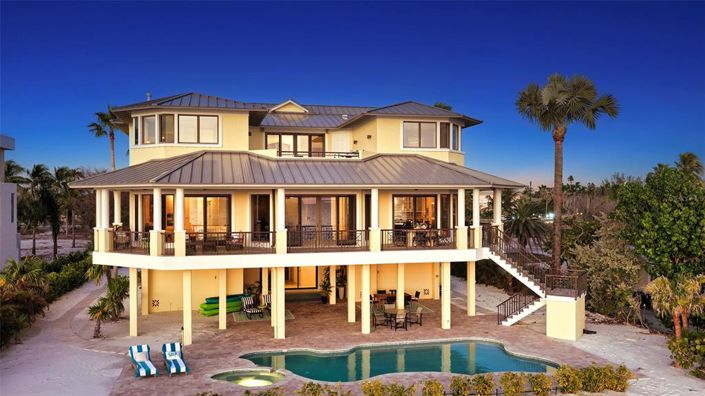 Image No.5-6 Bed Property for sale