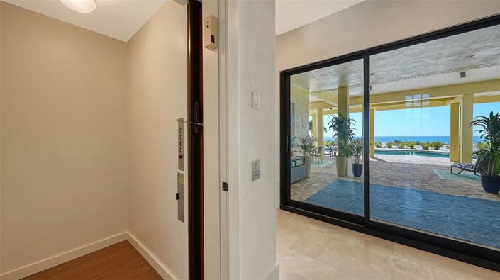 Image No.9-6 Bed Property for sale