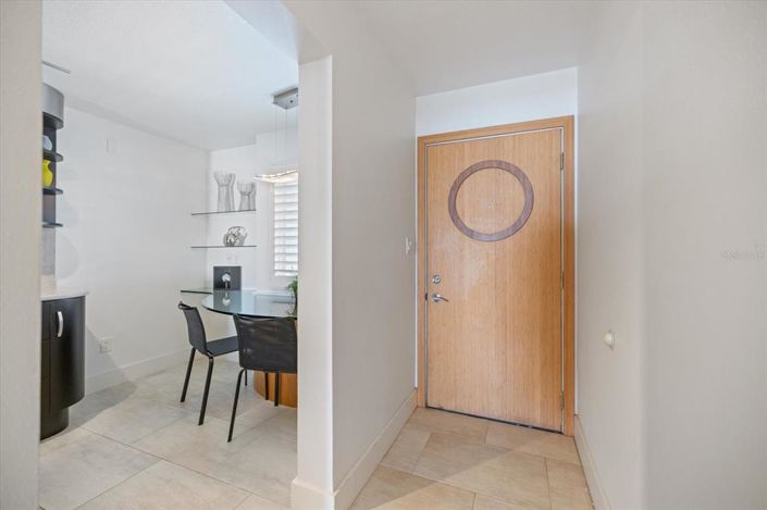 Image No.11-2 Bed Property for sale