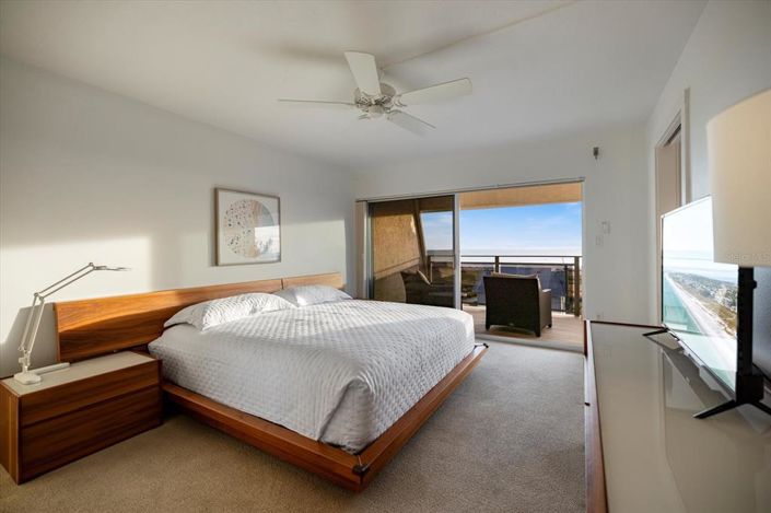 Image No.30-2 Bed Property for sale