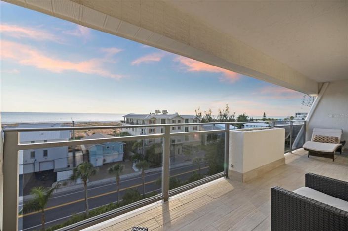 Image No.36-2 Bed Property for sale