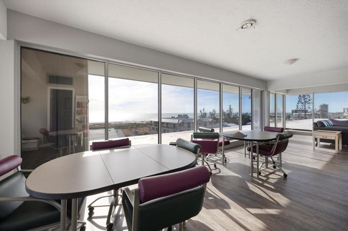 Image No.53-2 Bed Property for sale