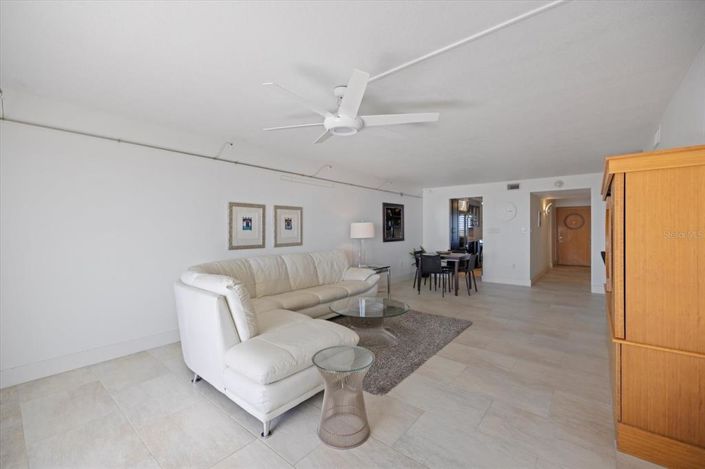 Image No.6-2 Bed Property for sale