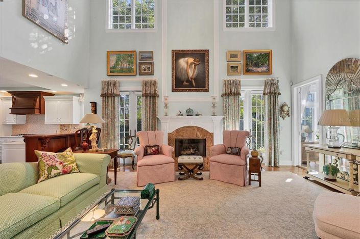 Image No.18-3 Bed Property for sale