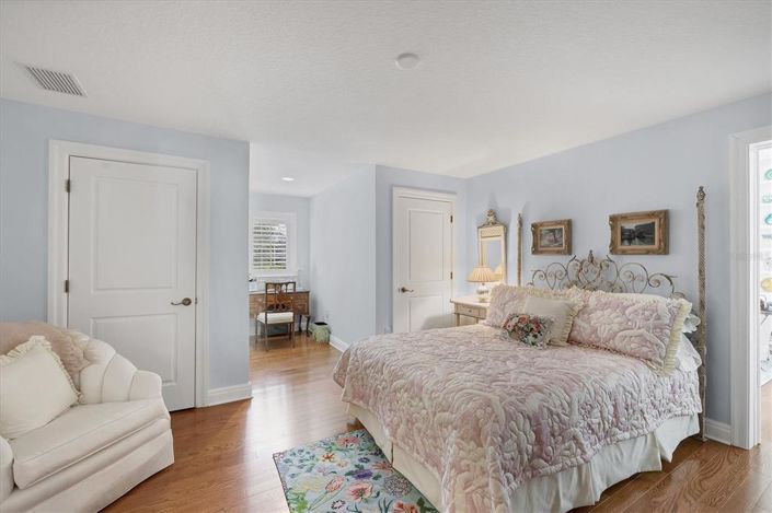 Image No.31-3 Bed Property for sale