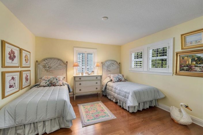 Image No.35-3 Bed Property for sale