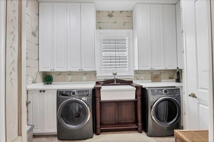 Image No.37-3 Bed Property for sale