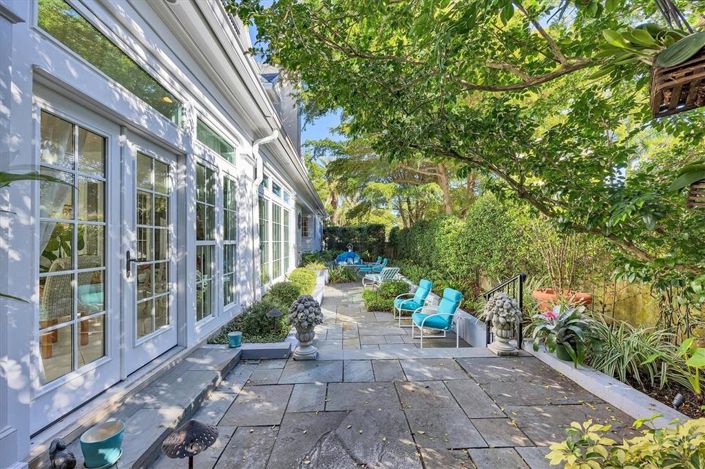 Image No.40-3 Bed Property for sale